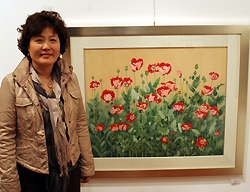 꽃 그리는 한국화가 하복연씨, 복지시설 돕기도